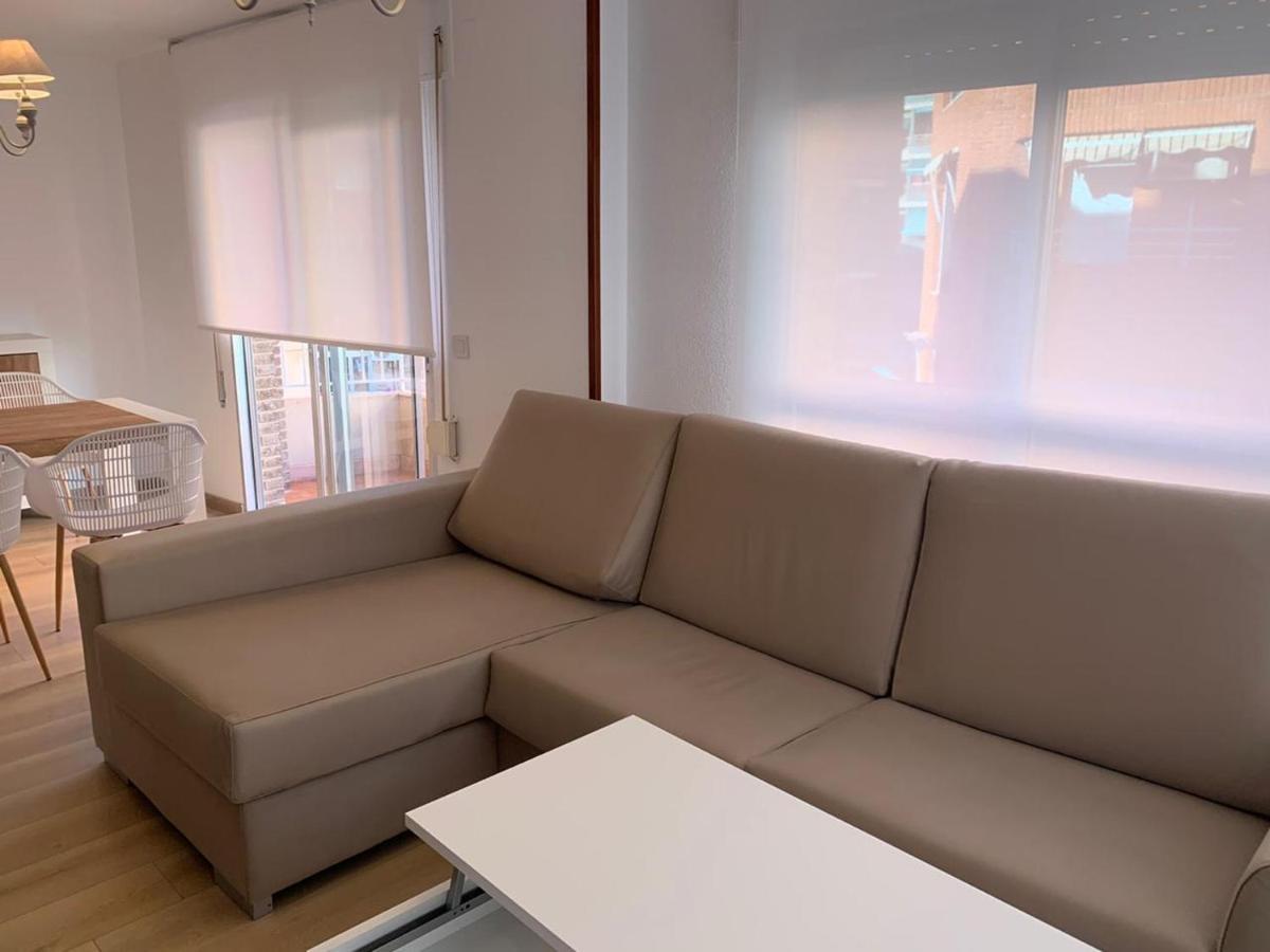 Acogedor Y Espacioso Apartamento En Alicante Apartman Kültér fotó