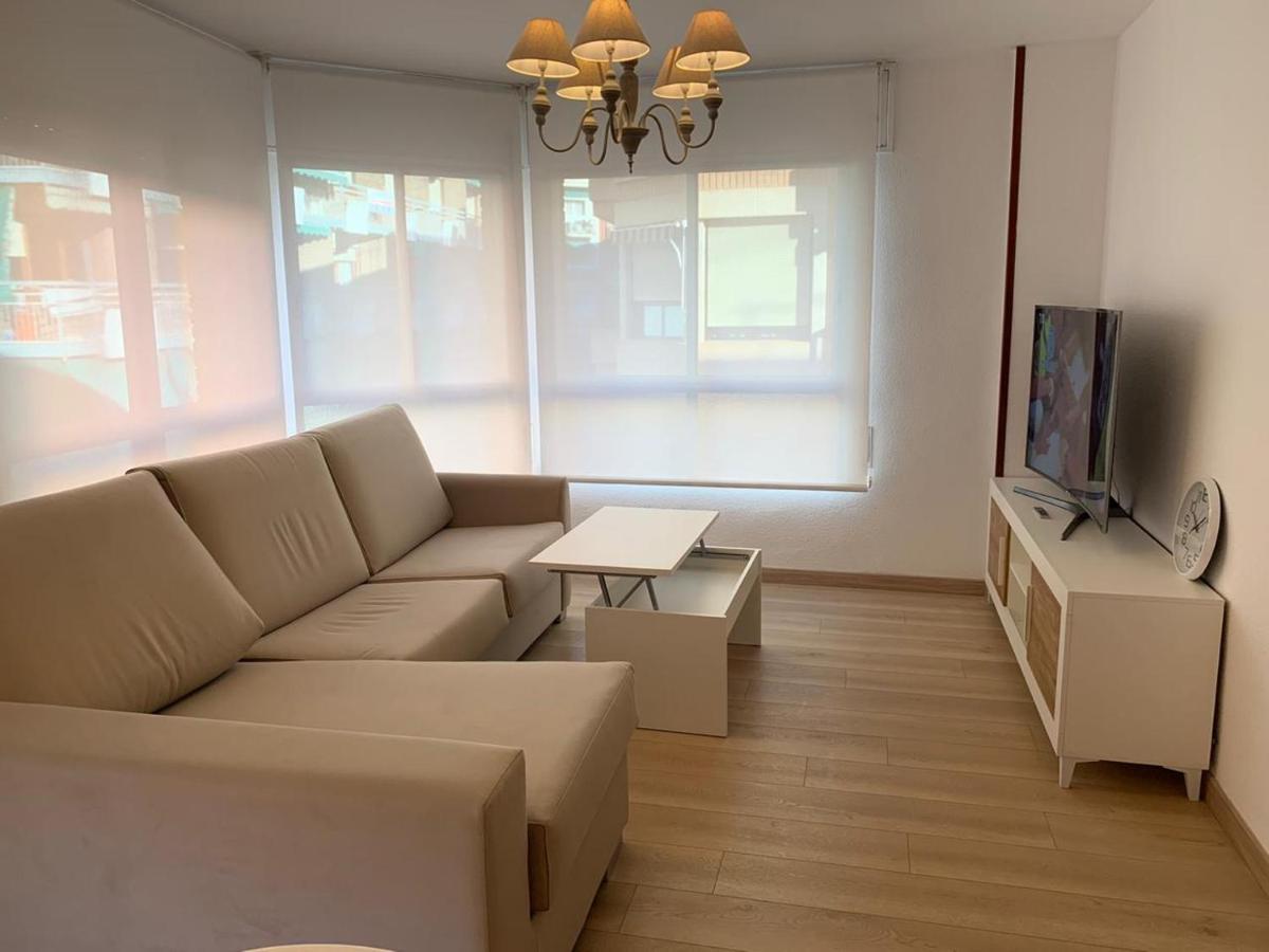 Acogedor Y Espacioso Apartamento En Alicante Apartman Kültér fotó