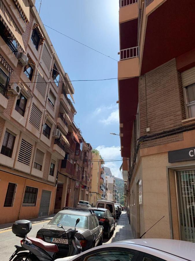 Acogedor Y Espacioso Apartamento En Alicante Apartman Kültér fotó