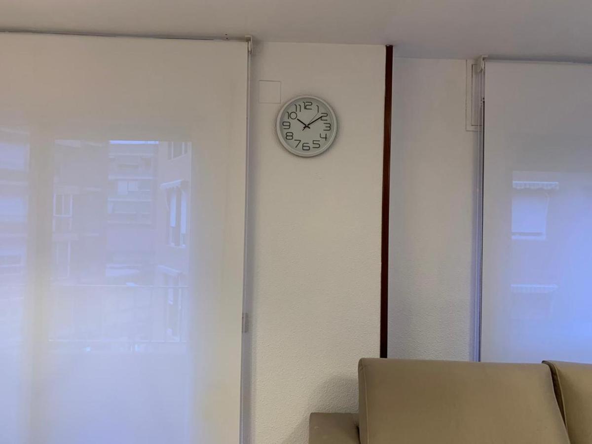 Acogedor Y Espacioso Apartamento En Alicante Apartman Kültér fotó